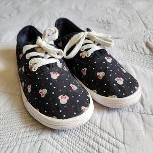 Minnie Mouse shoes